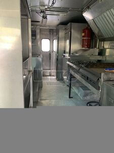 1993 P30 Step Van Kitchen Food Truck All-purpose Food Truck Generator Florida Diesel Engine for Sale