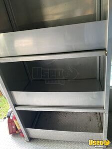 1993 P30 Step Van Kitchen Food Truck All-purpose Food Truck Gray Water Tank Florida Diesel Engine for Sale