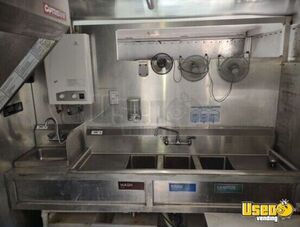 1993 P30 Step Van Kitchen Food Truck All-purpose Food Truck Triple Sink Florida Gas Engine for Sale