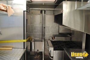 1994 26' P30 Step Van Kitchen Food Truck All-purpose Food Truck Generator Nevada Diesel Engine for Sale