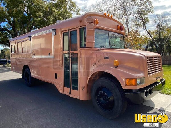 1994 3800 T444e Bustaurant Kitchen Food Truck All-purpose Food Truck Florida Diesel Engine for Sale
