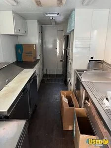 1994 Food Truck All-purpose Food Truck Diamond Plated Aluminum Flooring New York Gas Engine for Sale