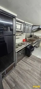 1994 Food Truck All-purpose Food Truck Refrigerator Pennsylvania Gas Engine for Sale