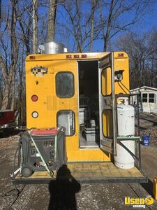 1994 Gruman All-purpose Food Truck Stainless Steel Wall Covers Pennsylvania Gas Engine for Sale