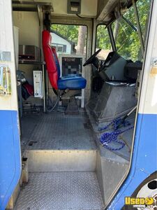 1994 Kitchen Food Truck All-purpose Food Truck Prep Station Cooler North Carolina Gas Engine for Sale