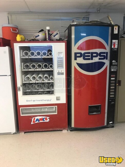 1994 Lance Inc. 2038 Refurbished Snack Machine Georgia for Sale