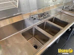1994 P30 All-purpose Food Truck 18 Ohio Gas Engine for Sale