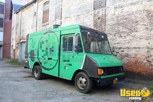 1994 P30 All-purpose Food Truck Air Conditioning New York Gas Engine for Sale