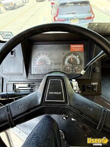 1994 P30 All-purpose Food Truck Anti-lock Brakes New Jersey Gas Engine for Sale