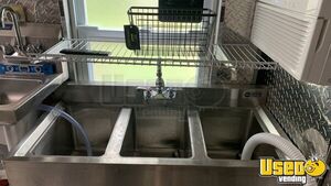 1994 P30 All-purpose Food Truck Diamond Plated Aluminum Flooring Florida Gas Engine for Sale