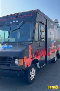 1994 P30 All-purpose Food Truck Diamond Plated Aluminum Flooring New Jersey Gas Engine for Sale