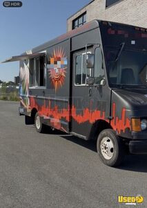 1994 P30 All-purpose Food Truck Stainless Steel Wall Covers New Jersey Gas Engine for Sale