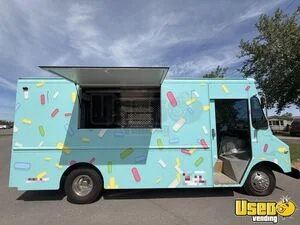 1994 P30 Ice Cream Truck Cabinets New York Gas Engine for Sale