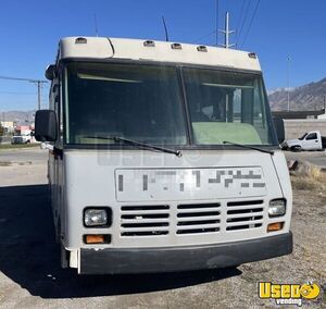 1994 P30 Kitchen Food Truck All-purpose Food Truck Concession Window Utah Diesel Engine for Sale