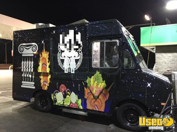 1994 P30 Kitchen Food Truck All-purpose Food Truck New York for Sale