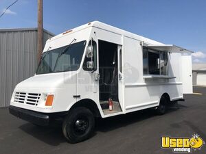 1994 P30 Kitchen Food Truck All-purpose Food Truck South Carolina Gas Engine for Sale