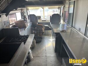 1994 P30 Kitchen Food Truck All-purpose Food Truck Stainless Steel Wall Covers Utah Diesel Engine for Sale