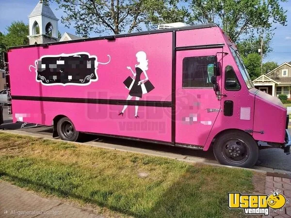 1994 P30 Mobile Boutique Ohio Gas Engine for Sale