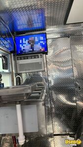 1994 P30 Pizza Food Truck Stainless Steel Wall Covers Florida Gas Engine for Sale