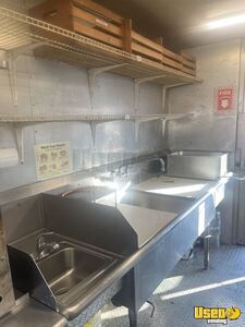 1994 P30 Step Van Kitchen Food Truck All-purpose Food Truck Grease Trap Oregon Diesel Engine for Sale