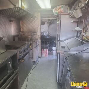 1994 P30 Step Van Kitchen Food Truck All-purpose Food Truck Insulated Walls Texas Diesel Engine for Sale