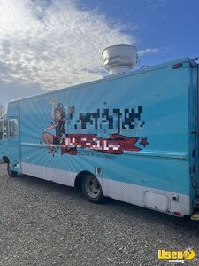 28' Chevrolet P30 Diesel Step Van Mobile Kitchen Unit Food Vending Truck for Sale in Oregon!