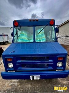 1994 P40 - Workhorse P-series All-purpose Food Truck Stainless Steel Wall Covers Texas Gas Engine for Sale