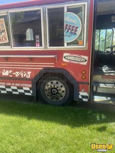 1994 Phantom Kitchen Food Bus All-purpose Food Truck Chef Base Colorado Diesel Engine for Sale