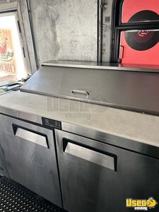 1994 Phantom Kitchen Food Bus All-purpose Food Truck Steam Table Colorado Diesel Engine for Sale