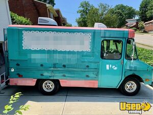 1994 Step Van Mobile Boutique Truck Mobile Boutique Pennsylvania Gas Engine for Sale