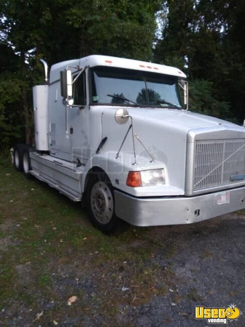 1994 Wia Volvo Semi Truck Under Bunk Storage Massachusetts for Sale