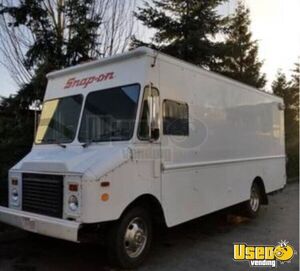 1995 2whdr P30 Step Van Pizza Truck Pizza Food Truck British Columbia Diesel Engine for Sale
