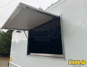 1995 2whdr P30 Step Van Pizza Truck Pizza Food Truck Concession Window British Columbia Diesel Engine for Sale