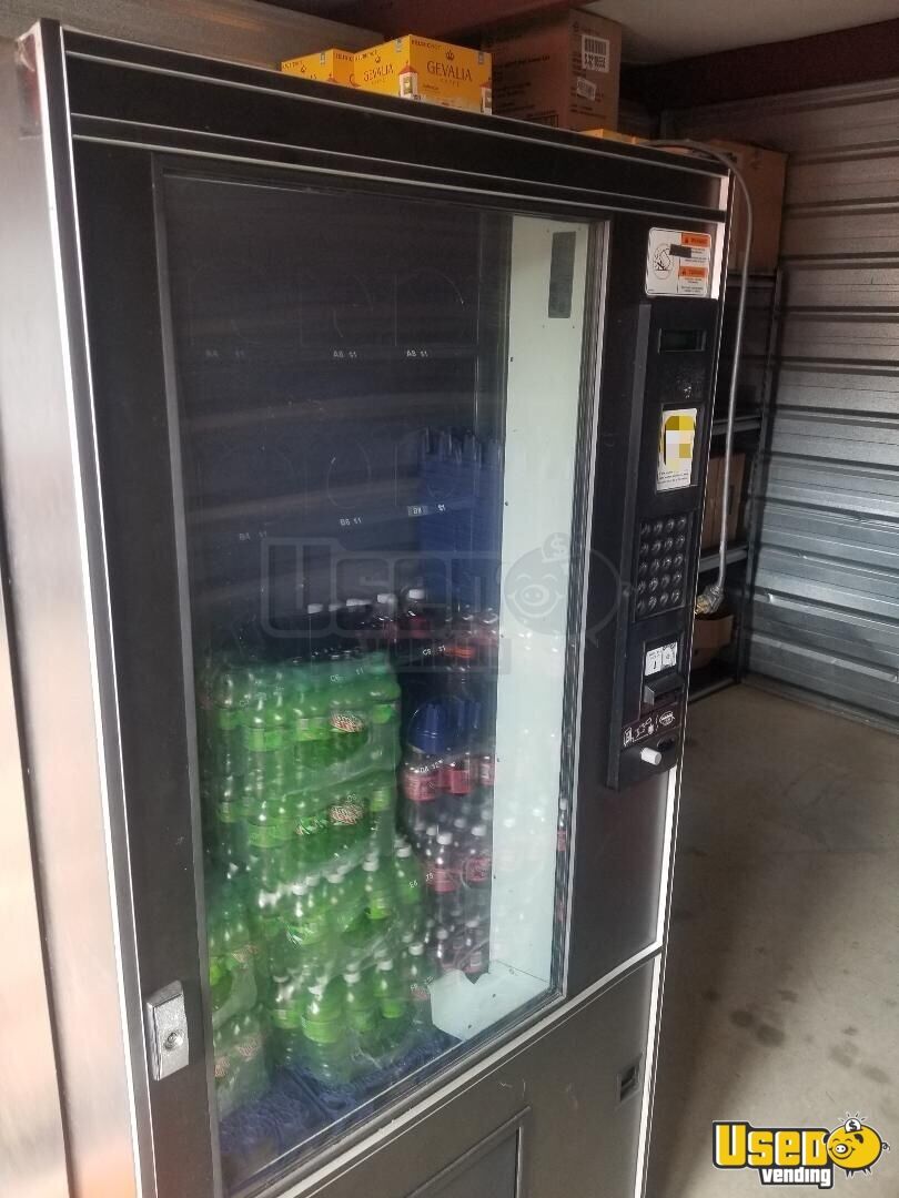 AMS Sensit 2 35 VCF Soda Combo Electrical Glassfront Vending Machine