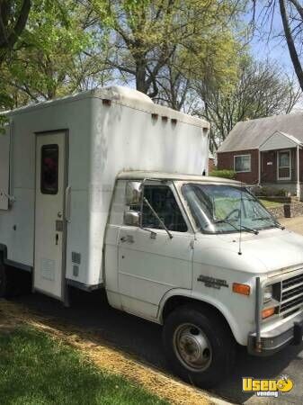 1995 Chef G-30 All-purpose Food Truck Ohio Gas Engine for Sale