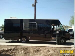 1995 Chevy P30 Kitchen Food Trailer Arizona Diesel Engine for Sale