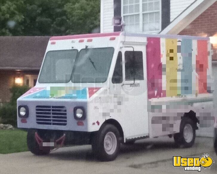 Used Ford E250 Step Van Mobile Dessert Unit Ice Cream Truck for
