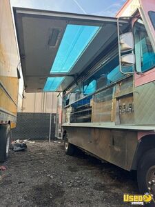 1995 Food Truck All-purpose Food Truck Diamond Plated Aluminum Flooring California for Sale