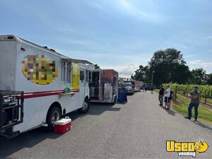 1995 Food Truck All-purpose Food Truck Diamond Plated Aluminum Flooring Tennessee Diesel Engine for Sale