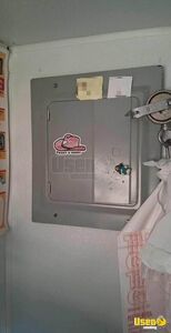 1995 Food Truck All-purpose Food Truck Electrical Outlets Tennessee Diesel Engine for Sale