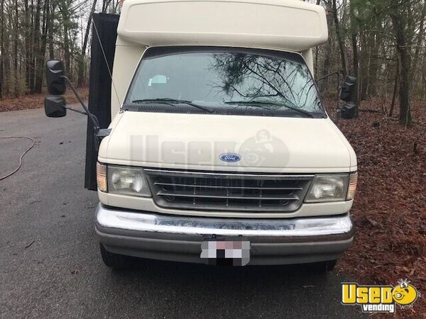 1995 Ford E350 Party / Gaming Trailer Arkansas Gas Engine for Sale