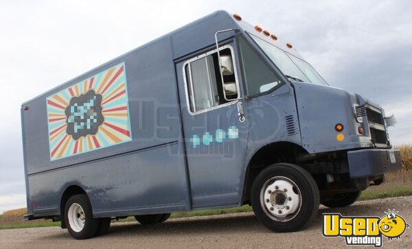 1995 Freightliner Mobile Boutique Spare Tire Minnesota Diesel Engine for Sale