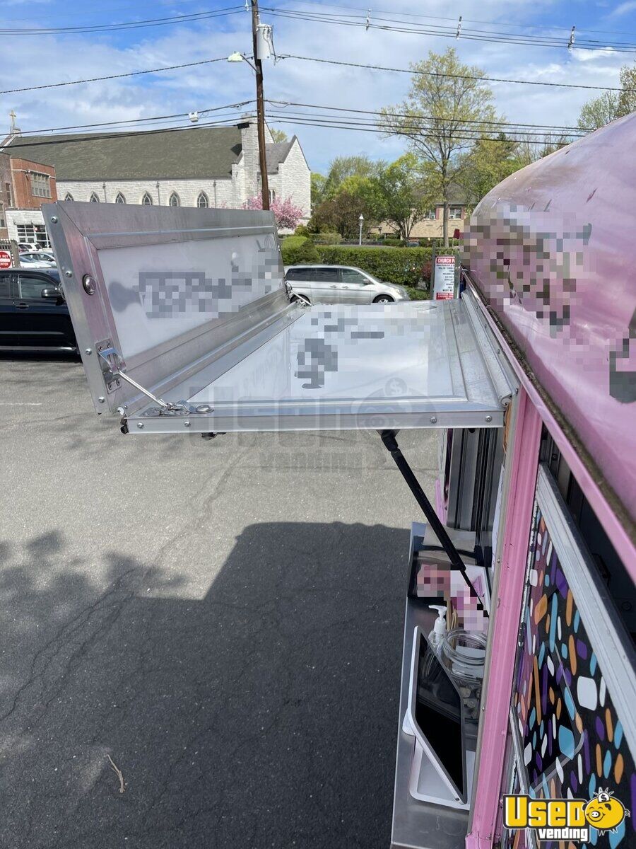 WellMaintained Chevy G30 Mobile Ice Cream and Dessert Truck for Sale in New Jersey