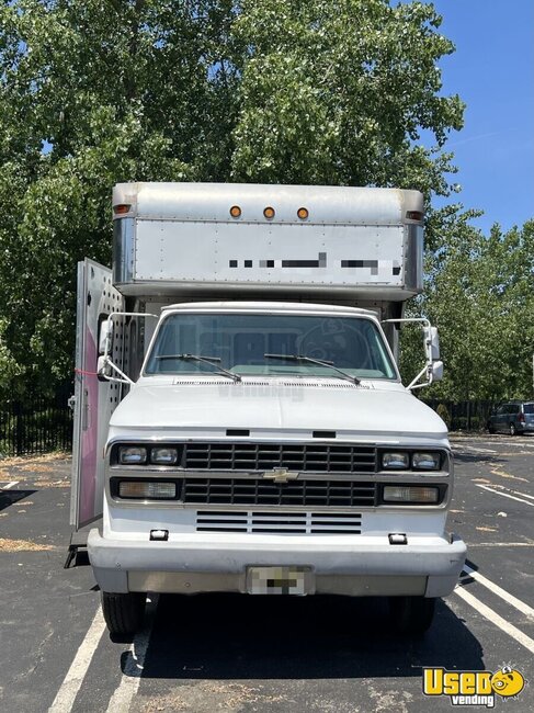 1995 G30 Mobile Boutique Trailer New Jersey Gas Engine for Sale