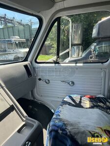 1995 G30 Mobile Boutique Trailer Open Signage New Jersey Gas Engine for Sale