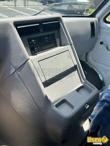 1995 G30 Mobile Boutique Trailer Transmission - Automatic New Jersey Gas Engine for Sale