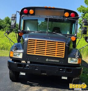 1995 Harvester 3800 Food Truck All-purpose Food Truck Stainless Steel Wall Covers Indiana Diesel Engine for Sale