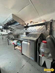 1995 Kitchen Food Truck All-purpose Food Truck Backup Camera Texas Diesel Engine for Sale