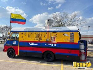 1995 Kitchen Food Truck All-purpose Food Truck Concession Window Texas Diesel Engine for Sale