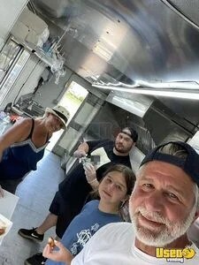 1995 P-30 All-purpose Food Truck Work Table New York Gas Engine for Sale